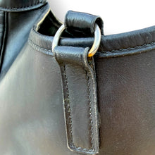 Load image into Gallery viewer, Vintage Hermès Trim 31 Box Calf Shoulder Bag in Noir