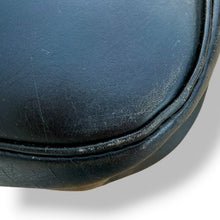 Load image into Gallery viewer, Vintage Hermès Trim 31 Box Calf Shoulder Bag in Noir