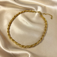 Load image into Gallery viewer, Vintage Twisted Gold-Tone Mesh Necklace