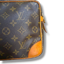 Load image into Gallery viewer, Vintage 1988 Louis Vuitton Monogram Compiègne 28 Clutch