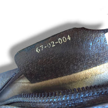 Load image into Gallery viewer, Circa 1980s Vintage Gucci Accessory Collection GG Web Shoulder Bag