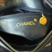 Load image into Gallery viewer, Vintage Chanel Black Quilted Lambskin Camera Bag – Circa 1986–1988