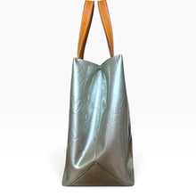 Load image into Gallery viewer, Vintage Louis Vuitton Reade MM in Silver Monogram Vernis