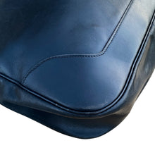 Load image into Gallery viewer, Vintage Hermès Trim 31 Box Calf Shoulder Bag in Noir