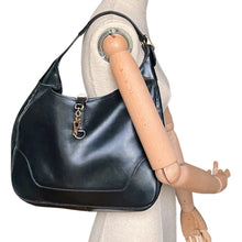 Load image into Gallery viewer, Vintage Hermès Trim 31 Box Calf Shoulder Bag in Noir