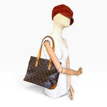 Load image into Gallery viewer, Vintage Louis Vuitton Monogram Cabas Mezzo Tote