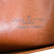 Load image into Gallery viewer, Vintage 1986 Louis Vuitton Compiegne 23 Monogram Clutch