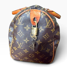 Load image into Gallery viewer, Vintage Louis Vuitton Monogram Speedy 30 – 1991