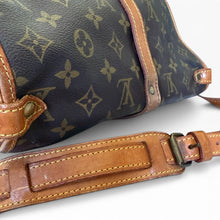 Load image into Gallery viewer, Vintage Louis Vuitton Saumur 30 Monogram Crossbody Bag