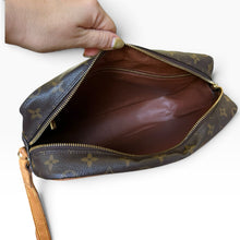 Load image into Gallery viewer, Vintage Louis Vuitton Trocadéro 30 Monogram Crossbody Bag