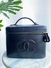 Load image into Gallery viewer, Vintage Chanel Caviar Vanity Case (1996-1997)