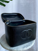 Load image into Gallery viewer, Vintage Chanel Caviar Vanity Case (1996-1997)