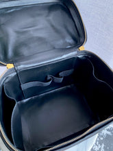 Load image into Gallery viewer, Vintage Chanel Caviar Vanity Case (1996-1997)