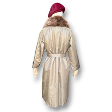 Load image into Gallery viewer, Kanebo Silk Pure Silk Coat with Fur Collar