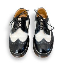 Load image into Gallery viewer, Vintage Dr. Martens Made in England Brogues - UK4
