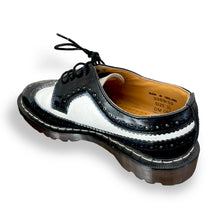 Load image into Gallery viewer, Vintage Dr. Martens Made in England Brogues - UK4