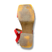 Load image into Gallery viewer, Italian Suede Platform Block Heels – Size 6