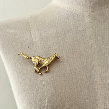 Load image into Gallery viewer, Vintage Gold-Tone Leopard Brooch