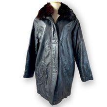 Load image into Gallery viewer, Stunning Leather Coat with Fox Fur Collar