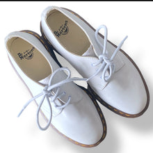 Load image into Gallery viewer, Pale Blue Doc Marten Brogues 4/37