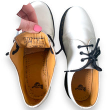 Load image into Gallery viewer, Dr Martens's White Brogues