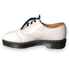 Load image into Gallery viewer, Dr Martens's White Brogues