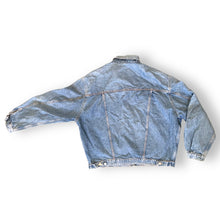 Load image into Gallery viewer, Vintage Denim Jacket Furdocks