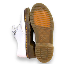 Load image into Gallery viewer, Pale Blue Doc Marten Brogues 4/37