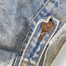 Load image into Gallery viewer, Vintage Wrangler Dnim Jacket