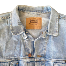 Load image into Gallery viewer, Vintage Wrangler Dnim Jacket
