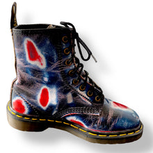 Load image into Gallery viewer, Rare Made In England Rub Off Doc Martens
