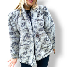 Load image into Gallery viewer, Gorgeous Vintage Leopard Print Faux Fur Coat