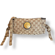 Load image into Gallery viewer, Adorable Vintage Gucci Hysteria Clutch