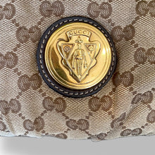 Load image into Gallery viewer, Adorable Vintage Gucci Hysteria Clutch