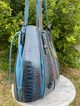 Load image into Gallery viewer, Via La Moda Fern Handbag – Glossy Navy Ostrich Leg Leather (Rare Colorway)