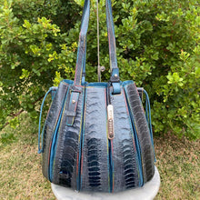 Load image into Gallery viewer, Via La Moda Fern Handbag – Glossy Navy Ostrich Leg Leather (Rare Colorway)