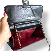 Load image into Gallery viewer, Vintage Chanel Matelassé Quilted Leather Shoulder Bag