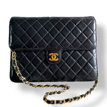 Load image into Gallery viewer, Vintage Chanel Matelassé Quilted Leather Shoulder Bag