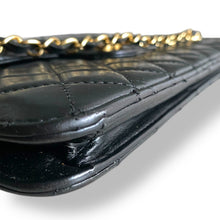 Load image into Gallery viewer, Vintage Chanel Matelassé Quilted Leather Shoulder Bag