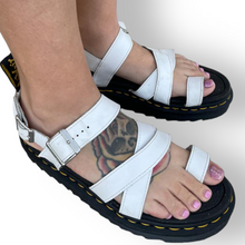 Load image into Gallery viewer, Preloved Avry Doc Martens