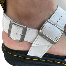 Load image into Gallery viewer, Preloved Avry Doc Martens