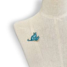 Load image into Gallery viewer, Vintage Enamel Cat Brooch
