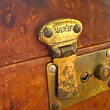 Load image into Gallery viewer, Vintage Leather Vanity Case by Madler Zürich
