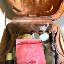 Load image into Gallery viewer, Vintage Leather Vanity Case by Madler Zürich
