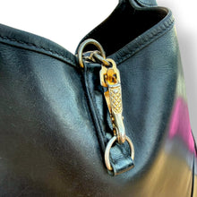 Load image into Gallery viewer, Vintage Hermès Trim 31 Box Calf Shoulder Bag in Noir

