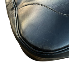 Load image into Gallery viewer, Vintage Hermès Trim 31 Box Calf Shoulder Bag in Noir

