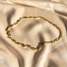 Load image into Gallery viewer, Vintage Gold-Tone Link Necklace |
