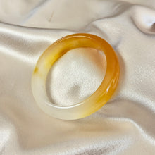 Load image into Gallery viewer, Vintage Honey Yellow Jade Bangle
