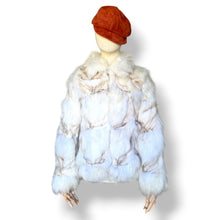 Load image into Gallery viewer, Exceptional Vintage Fox Fur Jacket
