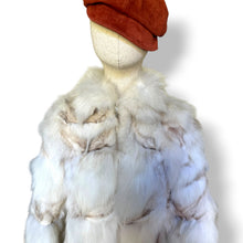 Load image into Gallery viewer, Exceptional Vintage Fox Fur Jacket
